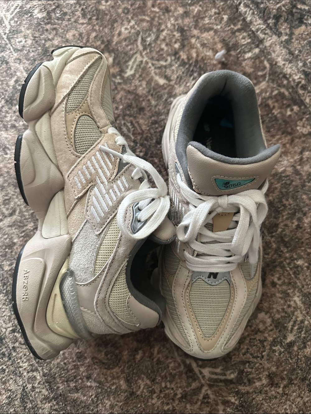 New Balance 990v6 Cream and White Mesh Sneakers - Picture 2 of 6